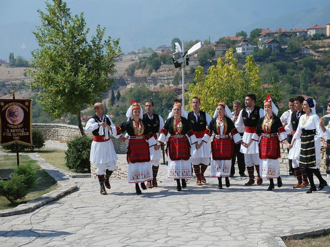 Efsaneleri yazarken kullanılan meşe masası